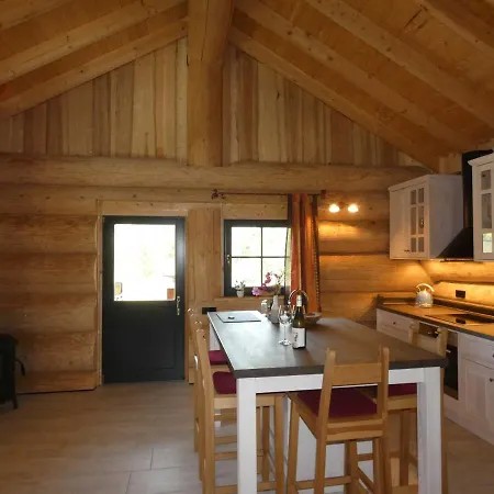 Naturstammhaus Tollensesee Groß Nemerow Esterno foto