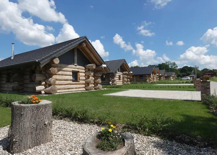 Naturstammhaus Tollensesee