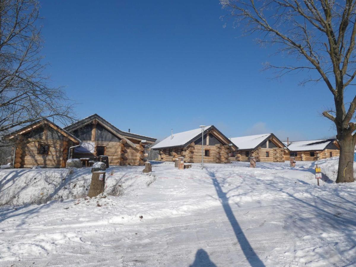 Naturstammhaus Tollensesee *