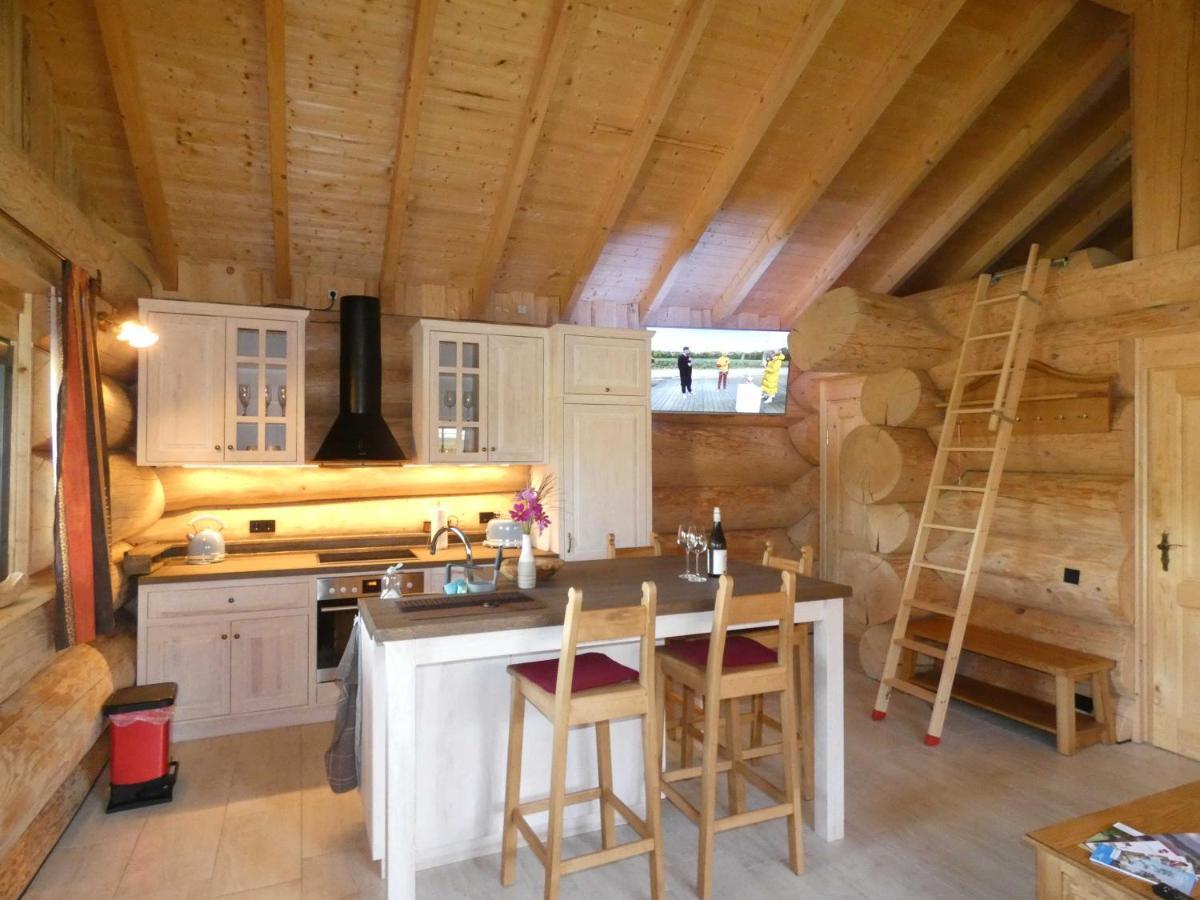Naturstammhaus Tollensesee Chalet Groß Nemerow