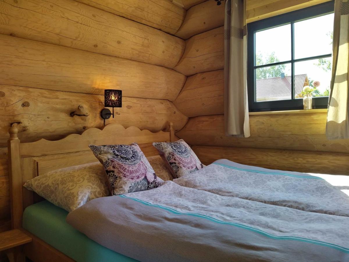 Naturstammhaus Tollensesee Chalet