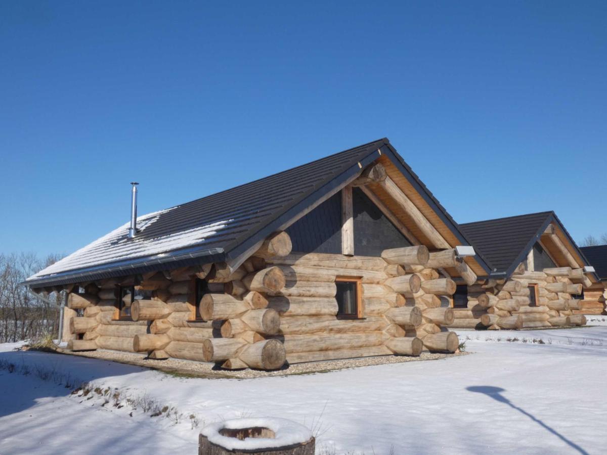 Naturstammhaus Tollensesee