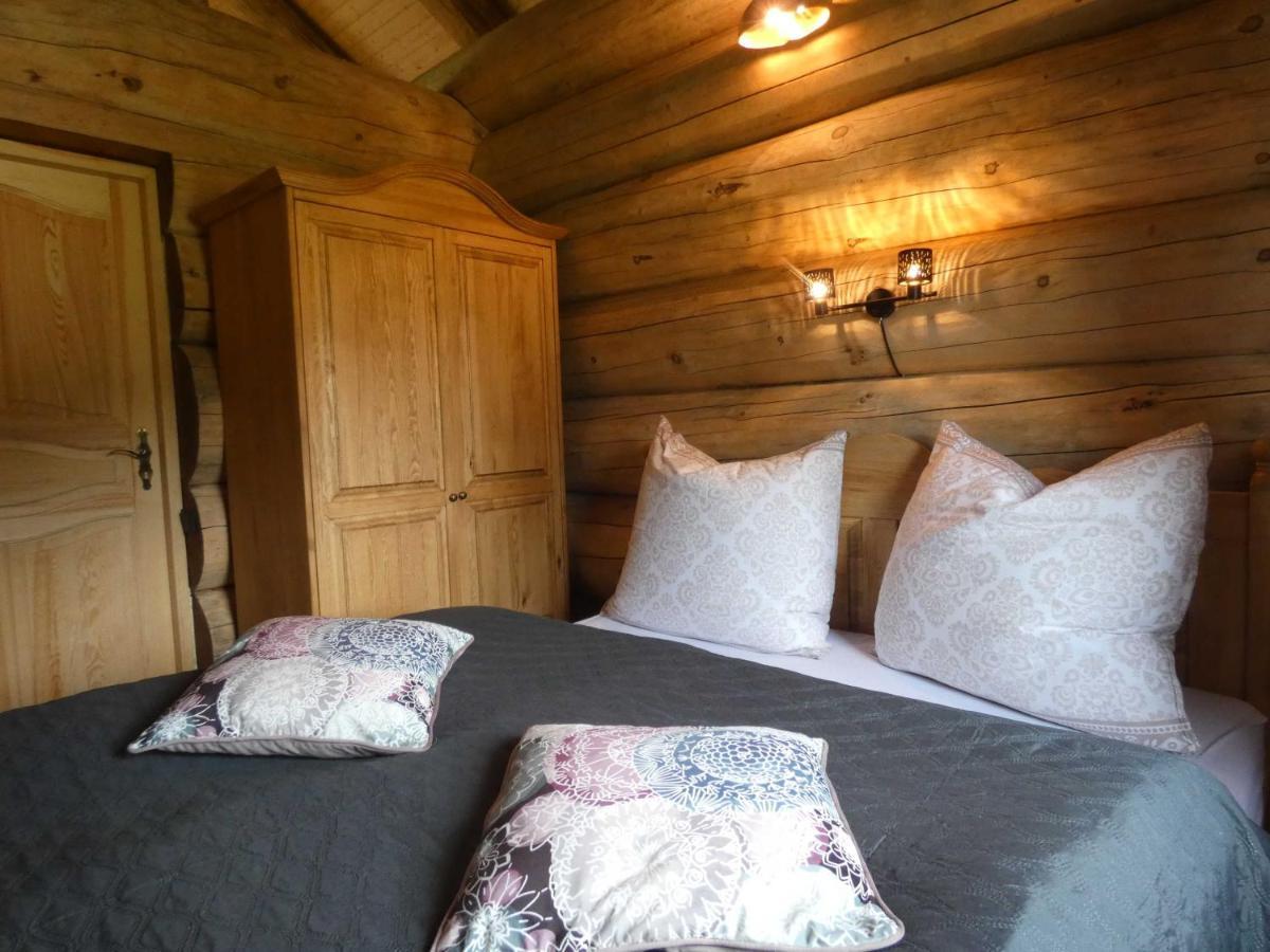 Naturstammhaus Tollensesee Chalet